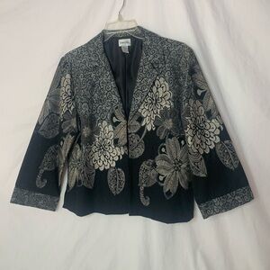 Chico’s short jacket size2 (L 12) lined kimono style one hook closure 8%linen